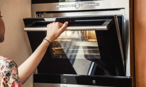 How to keep your home warm by opening oven